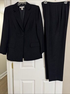Alfani Black with silver sparkle Women’s Two-Piece Suit Blazer & Trousers